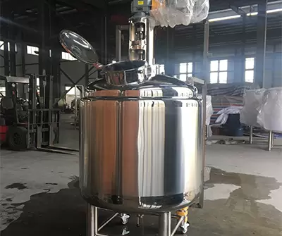 800L blandetank eksporteres til Canada.